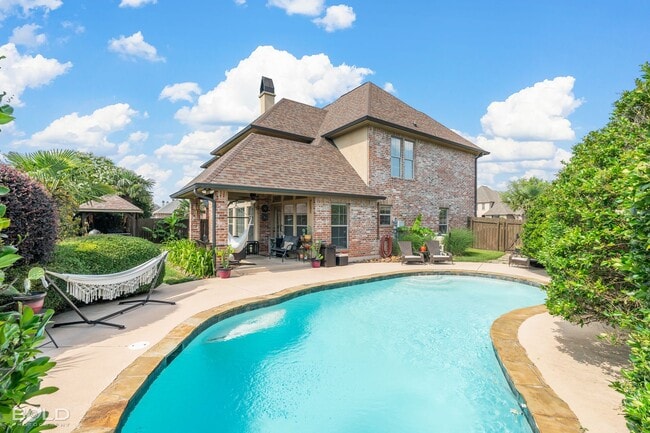 property at 10040 Loveland Ct