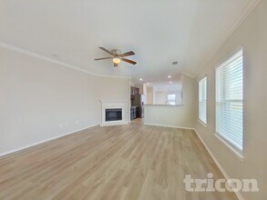 5816 Burgundy Rose Dr in Fort Worth, TX - Building Photo - Building Photo