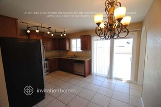 535 E Quail Ave in Apache Junction, AZ - Building Photo - Building Photo