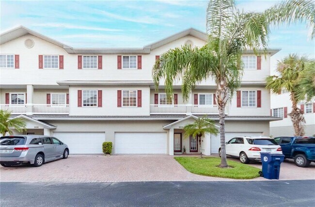 3318 10 Th Ln W