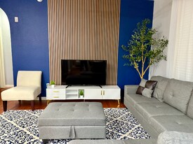 860 N Orange Ave in Orlando, FL - Building Photo