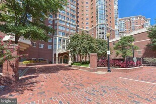 2151 Jamieson Ave in Alexandria, VA - Building Photo