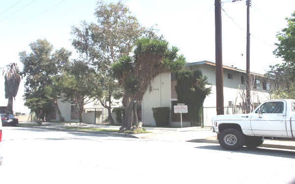 706 S Gladys Ave in San Gabriel, CA - Building Photo