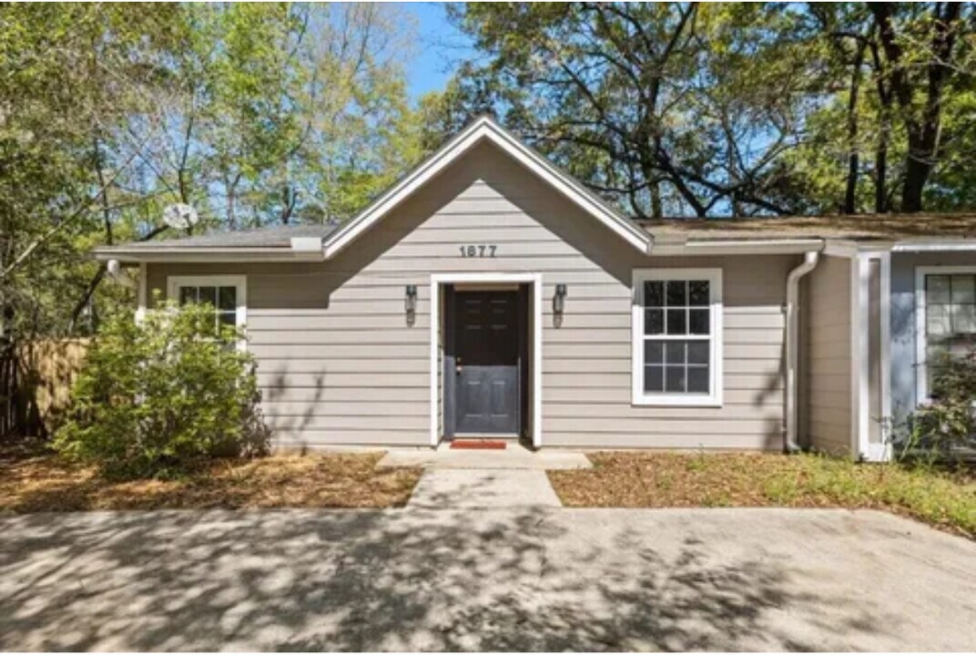 1877 Meriadoc Rd in Tallahassee, FL - Building Photo