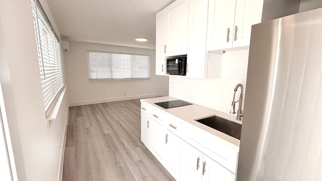 721 N 68th Way, Unit Studio