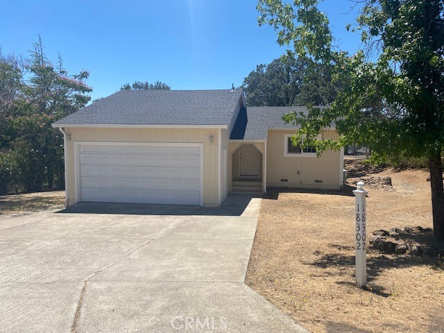 property at 18302 Pinnacle Ct