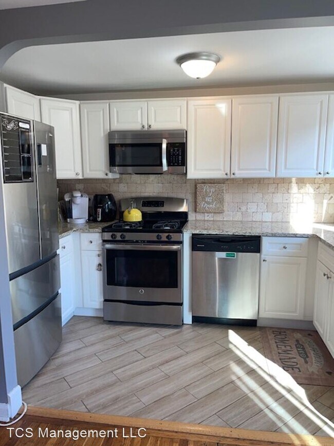 4443 E Allen St photo'