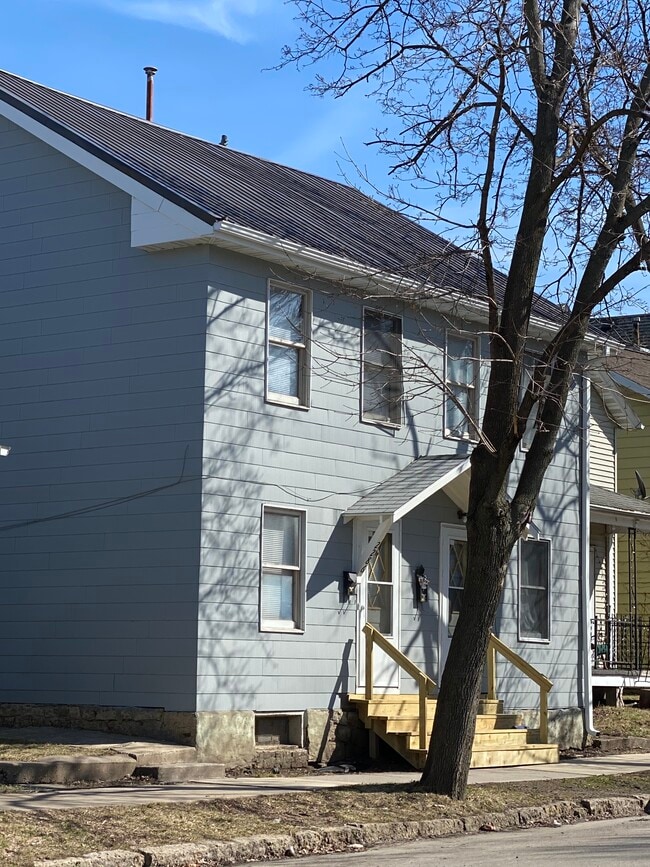 property at 2284 Jackson St