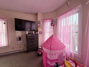 7 Cottage St in Worcester, MA - Building Photo - Building Photo