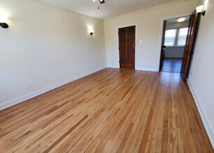 3054 W Irving Park Rd in Chicago, IL - Building Photo - Building Photo