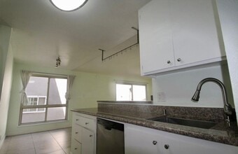 66 Fairmount Ave in Oakland, CA - Building Photo - Building Photo