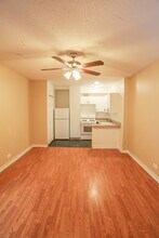 911 W Lawrence Ave, Unit #1202 in Chicago, IL - Building Photo - Building Photo