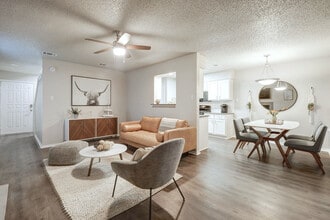 Rock Springs Duplexes in Round Rock, TX - Building Photo - Building Photo