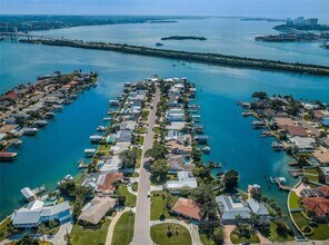 431 Windward Passage in Clearwater, FL - Building Photo - Building Photo