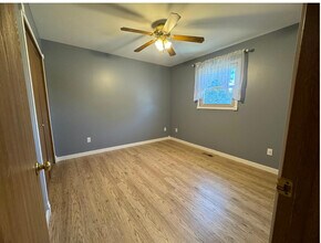 405 E Elm St in Yorkville, IL - Foto de edificio - Building Photo