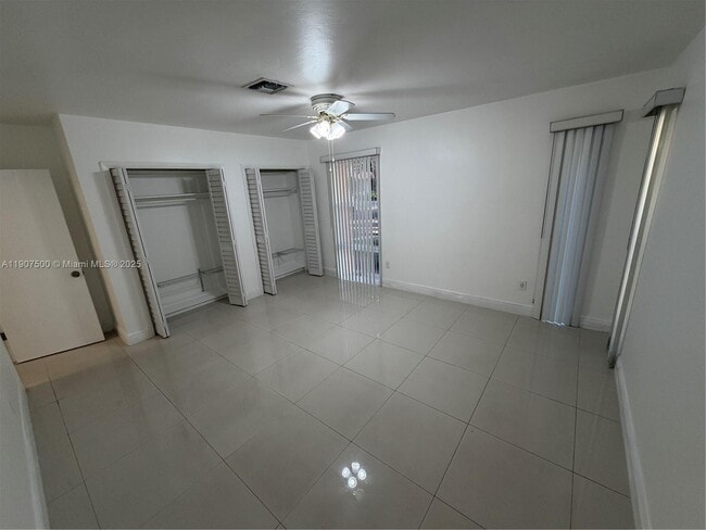 400 Minorca Ave in Coral Gables, FL - Building Photo - Building Photo