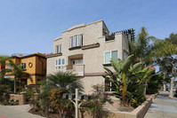 Castillos del Sur in San Diego, CA - Building Photo - Building Photo