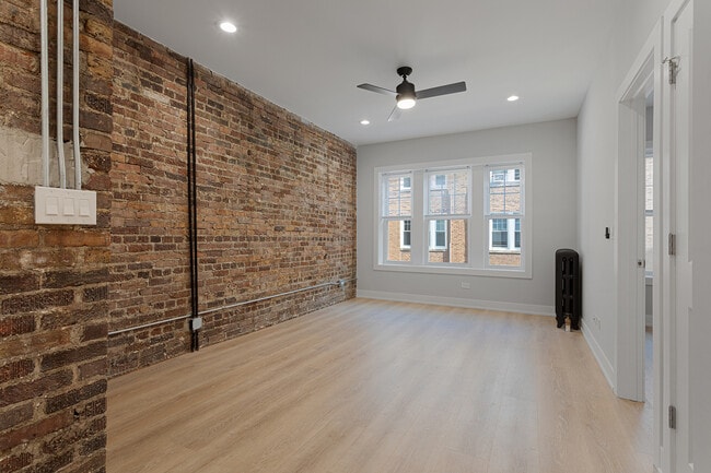 6946 N Wolcott Ave in Chicago, IL - Building Photo - Building Photo