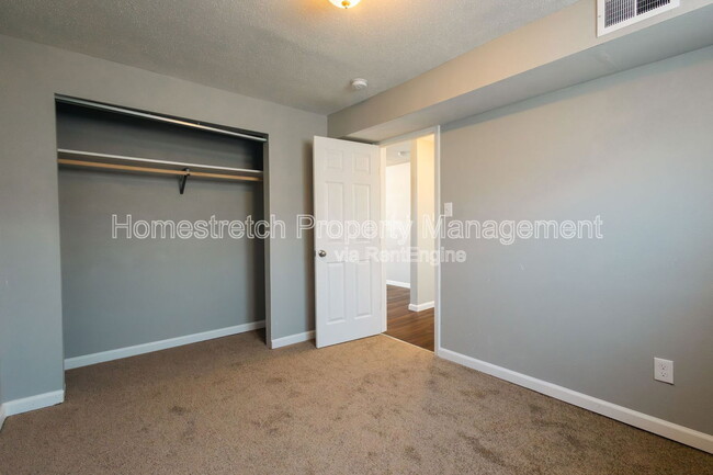 4663 S Spring Ave in St. Louis, MO - Building Photo - Building Photo