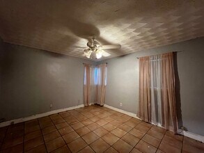 2201 N 56th Ter in Hollywood, FL - Building Photo - Building Photo