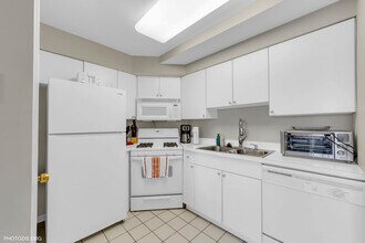211 E Liberty St in Wauconda, IL - Building Photo - Building Photo