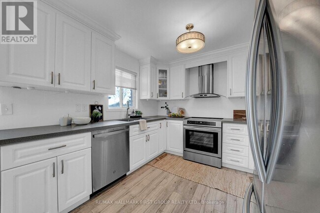 25 Sprucewood Crescent in Bowmanville, ON - Building Photo - Building Photo