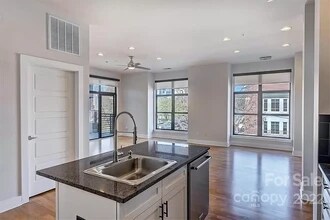 911 E 8th St, Unit 911 in Charlotte, NC - Building Photo - Building Photo