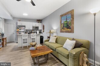 954 Shackamaxon St in Philadelphia, PA - Building Photo - Building Photo