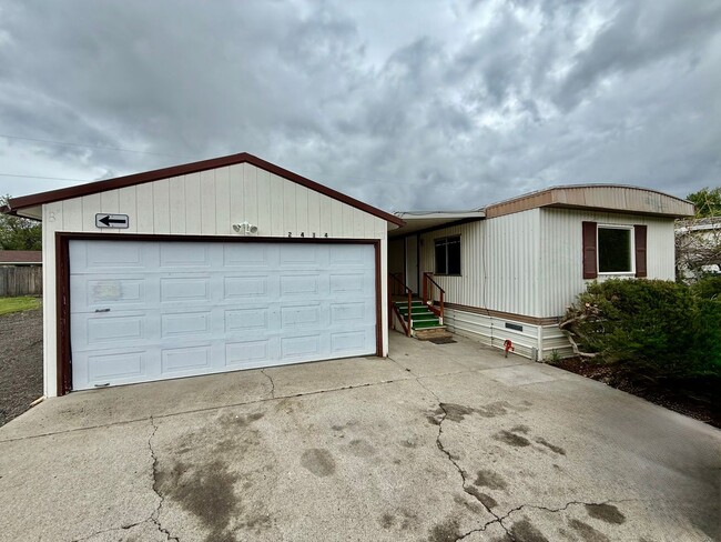 property at 2414 Empire Dr