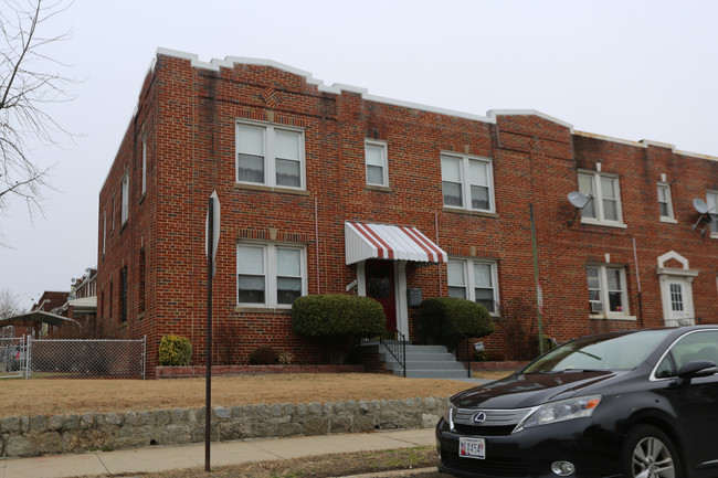 1500 Oates St NE in Washington, DC - Building Photo - Building Photo