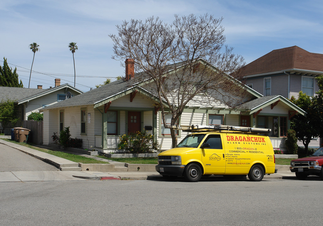 142-148 S Ash St in Ventura, CA - Building Photo