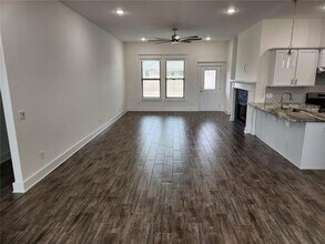 201 Palm St in Bentonville, AR - Building Photo - Building Photo