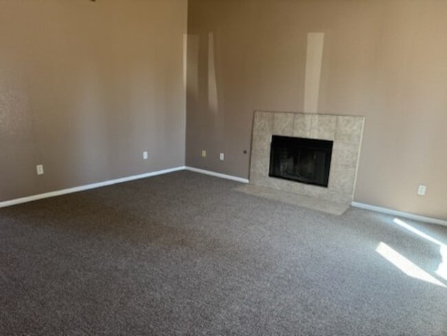 7661 Dogbane Ave in California City, CA - Building Photo - Building Photo
