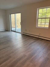 1552 NY-300, Unit 2 in Newburgh, NY - Building Photo - Building Photo