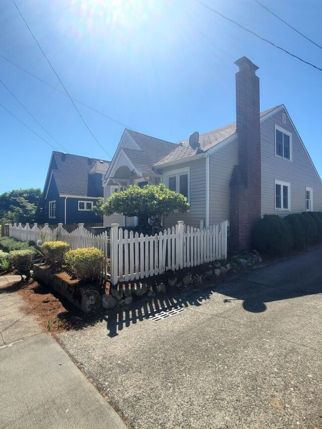 7807 Linden Ave N in Seattle, WA - Building Photo - Building Photo