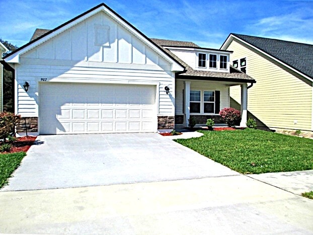 property at 907 Sunny Stroll Dr