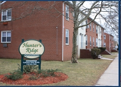 Hunter's Ridge Apartments in Staten Island, NY - Building Photo - Building Photo