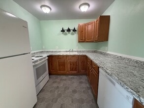 4208 Stratford Rd NE in Moses Lake, WA - Building Photo - Building Photo