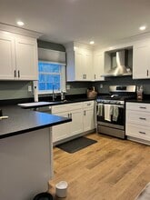 16 Boulder Dr in Hudson, NH - Building Photo - Building Photo
