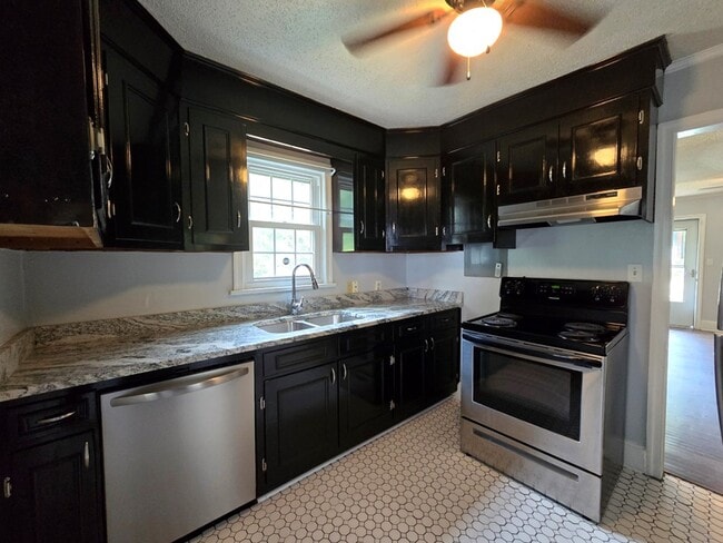17 Wilson St in Sumter, SC - Building Photo - Building Photo