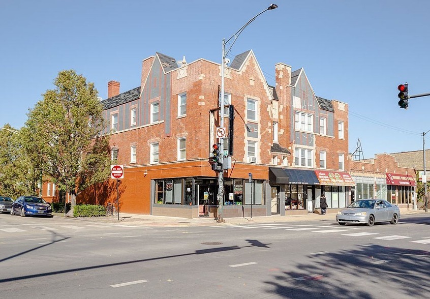 2805 N Kilbourn Ave, Unit 3S in Chicago, IL - Building Photo