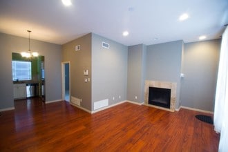 1818 N Fitzhugh Ave, Unit 4 in Dallas, TX - Foto de edificio - Building Photo