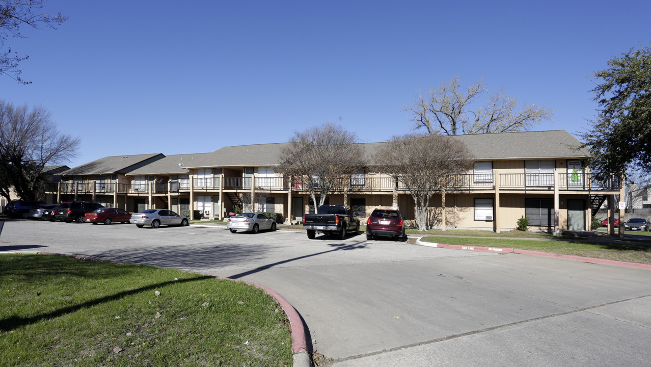 Pebblebrook in Garland, TX - Foto de edificio