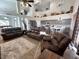 345 N Scott Dr in Chandler, AZ - Building Photo