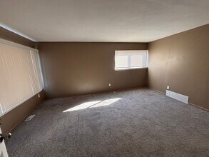 20221 Tireman Ave in Detroit, MI - Building Photo - Building Photo