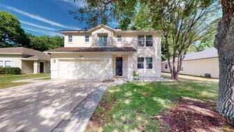 1063 Collinswood Dr W in Jacksonville, FL - Building Photo