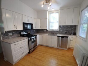 1210 W 32nd St in Minneapolis, MN - Building Photo - Building Photo