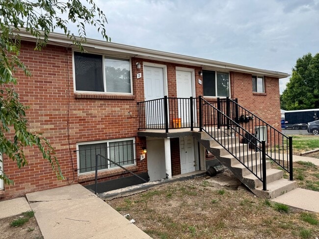 property at 5365 W 3rd Pl