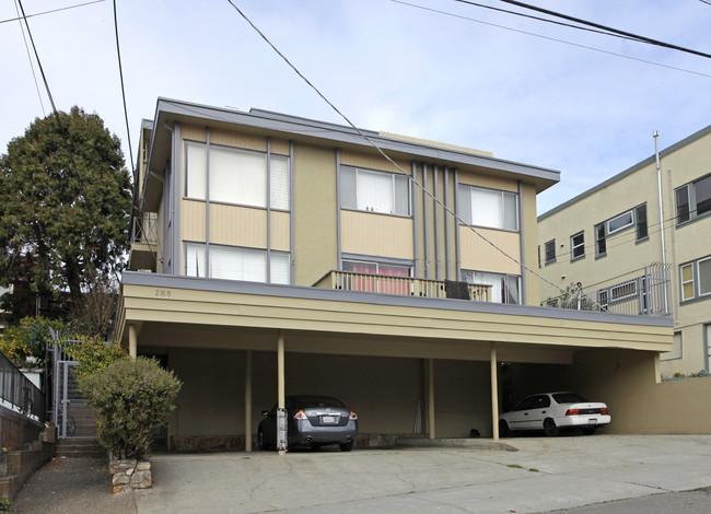 285 Hanover Ave in Oakland, CA - Foto de edificio - Building Photo