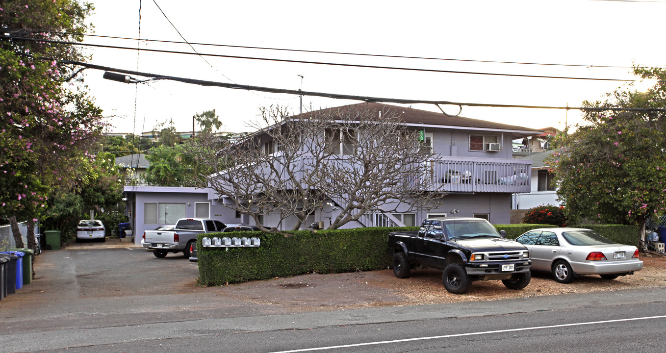 3760 Salt Lake Blvd in Honolulu, HI - Building Photo